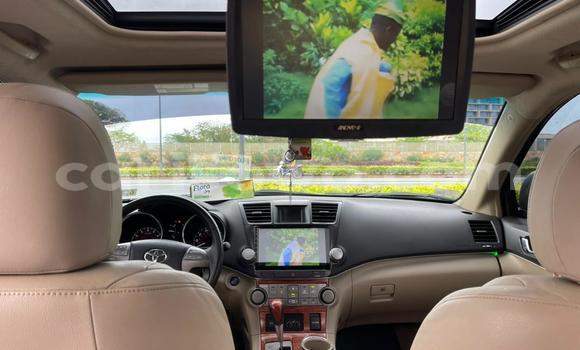 Ra Àlòkù Toyota Highlander Black Ọkọ̀ in Cotonou ni Benin Ra Àlòkù Toyota Highlander Black Ọkọ̀ in Cotonou ni Benin