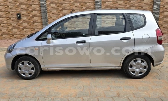 Sayi Na hannu Honda Jazz Azurfa Mota in Cotonou a Benin Sayi Na hannu Honda Jazz Azurfa Mota in Cotonou a Benin