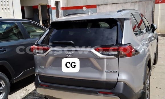 Ra Àlòkù Toyota RAV4 Silver Ọkọ̀ in Cotonou ni Benin Ra Àlòkù Toyota RAV4 Silver Ọkọ̀ in Cotonou ni Benin