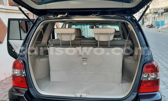 Ra Àlòkù Toyota Highlander Black Ọkọ̀ in Cotonou ni Benin Ra Àlòkù Toyota Highlander Black Ọkọ̀ in Cotonou ni Benin