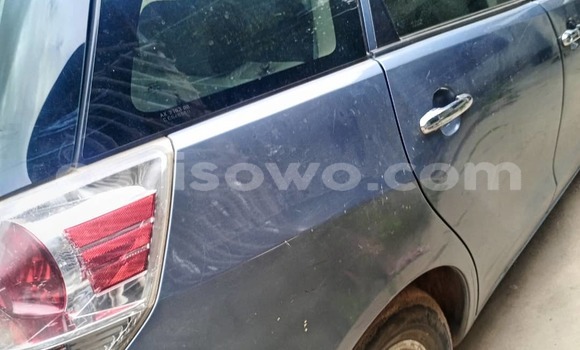 Ra Àlòkù Toyota Matrix Blue Ọkọ̀ in Cotonou ni Benin Ra Àlòkù Toyota Matrix Blue Ọkọ̀ in Cotonou ni Benin