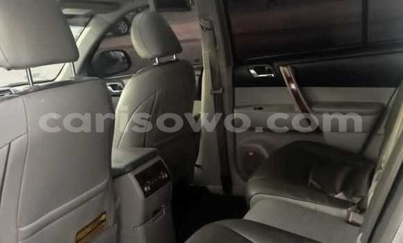 Ra Àlòkù Toyota Highlander Silver Ọkọ̀ in Cotonou ni Benin Ra Àlòkù Toyota Highlander Silver Ọkọ̀ in Cotonou ni Benin