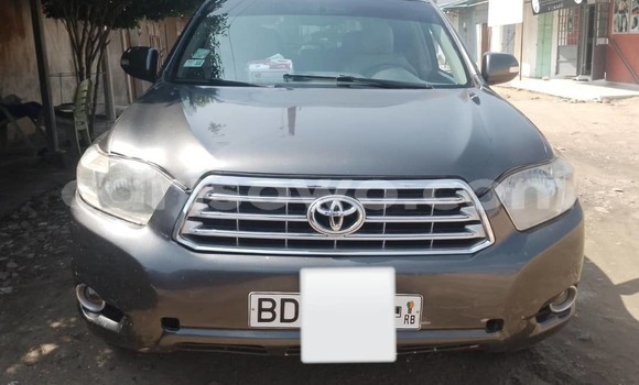 Sayi Na hannu Toyota Highlander Brown Mota in Cotonou a Benin