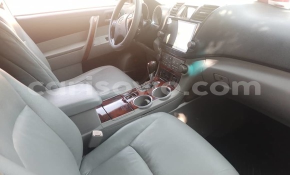Buy Used Toyota Highlander Brown Car in Cotonou in Benign Buy Used Toyota Highlander Brown Car in Cotonou in Benign