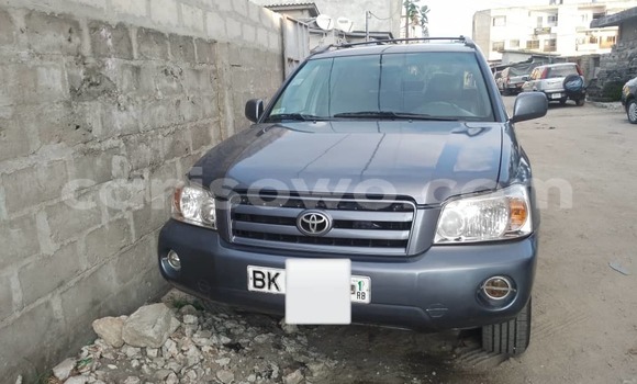 Acheter Occasion Voiture Toyota Highlander Bleu à Cotonou, Benin Acheter Occasion Voiture Toyota Highlander Bleu à Cotonou, Benin