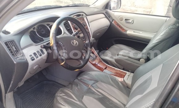 Ra Àlòkù Toyota Highlander Blue Ọkọ̀ in Cotonou ni Benin Ra Àlòkù Toyota Highlander Blue Ọkọ̀ in Cotonou ni Benin