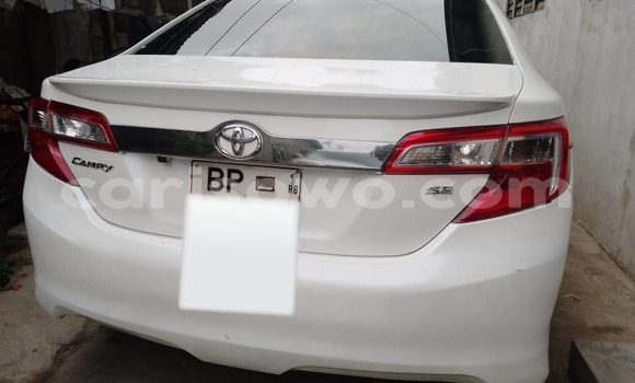 Sayi Na hannu Toyota Camry White Mota in Cotonou a Benin Sayi Na hannu Toyota Camry White Mota in Cotonou a Benin