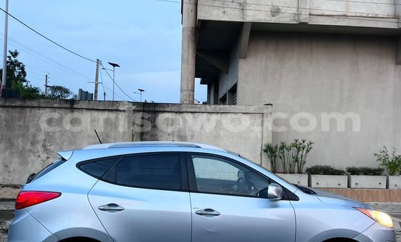 Sayi Na hannu Hyundai Tucson Azurfa Mota in Cotonou a Benin Sayi Na hannu Hyundai Tucson Azurfa Mota in Cotonou a Benin