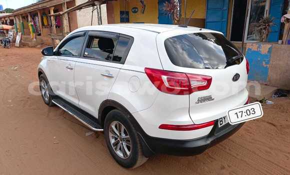 Acheter Occasion Voiture Kia Sportage Blanc à Cotonou, Benin Acheter Occasion Voiture Kia Sportage Blanc à Cotonou, Benin