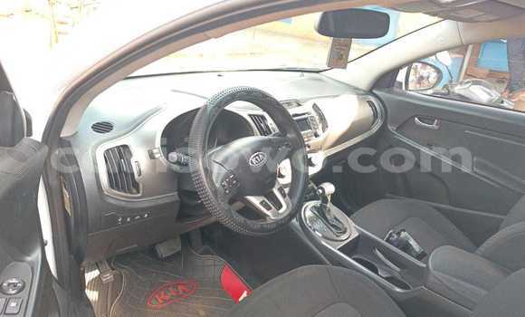 Acheter Occasion Voiture Kia Sportage Blanc à Cotonou, Benin Acheter Occasion Voiture Kia Sportage Blanc à Cotonou, Benin