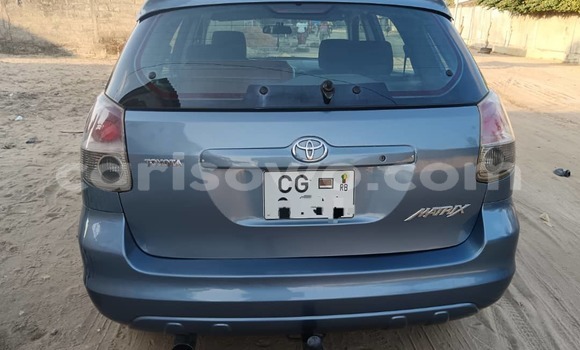 Ra Àlòkù Toyota Matrix Blue Ọkọ̀ in Cotonou ni Benin Ra Àlòkù Toyota Matrix Blue Ọkọ̀ in Cotonou ni Benin