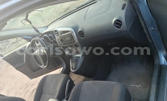 Ra Àlòkù Toyota Matrix Blue Ọkọ̀ in Cotonou ni Benin Ra Àlòkù Toyota Matrix Blue Ọkọ̀ in Cotonou ni Benin