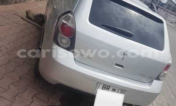 Ra Àlòkù Pontiac Vibe Silver Ọkọ̀ in Cotonou ni Benin Ra Àlòkù Pontiac Vibe Silver Ọkọ̀ in Cotonou ni Benin
