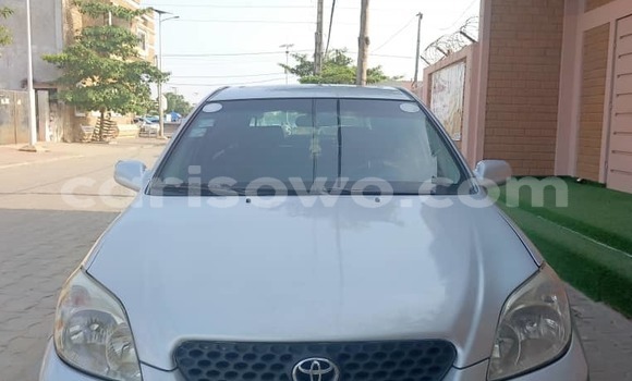 Sayi Na hannu Toyota Matrix Azurfa Mota in Cotonou a Benin Sayi Na hannu Toyota Matrix Azurfa Mota in Cotonou a Benin