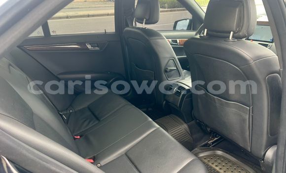 Ra Àlòkù Mercedes-Benz C–Class Black Ọkọ̀ in Cotonou ni Benin Ra Àlòkù Mercedes-Benz C–Class Black Ọkọ̀ in Cotonou ni Benin