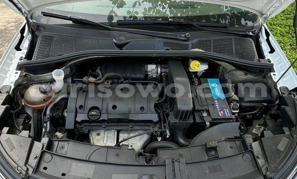 Acheter Occasion Voiture Citroen C4 Blanc à Cotonou, Benin Acheter Occasion Voiture Citroen C4 Blanc à Cotonou, Benin