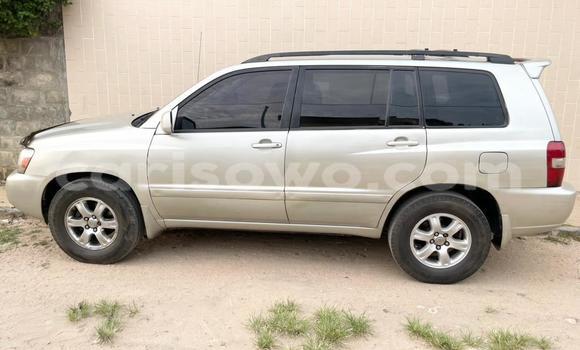 Ra Àlòkù Toyota Highlander Silver Ọkọ̀ in Cotonou ni Benin Ra Àlòkù Toyota Highlander Silver Ọkọ̀ in Cotonou ni Benin