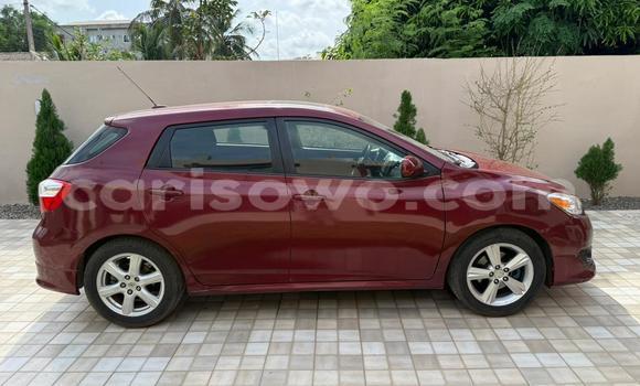 Sayi Na hannu Toyota Matrix Red Mota in Cotonou a Benin Sayi Na hannu Toyota Matrix Red Mota in Cotonou a Benin