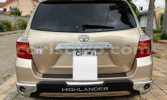 Acheter Occasion Voiture Toyota Highlander Beige à Cotonou, Benin