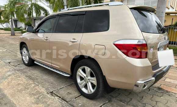 Ra Àlòkù Toyota Highlander Alagara Ọkọ̀ in Cotonou ni Benin Ra Àlòkù Toyota Highlander Alagara Ọkọ̀ in Cotonou ni Benin