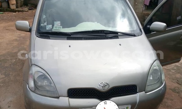 Acheter Occasion Voiture Toyota Yaris Gris à Cotonou, Benin Acheter Occasion Voiture Toyota Yaris Gris à Cotonou, Benin