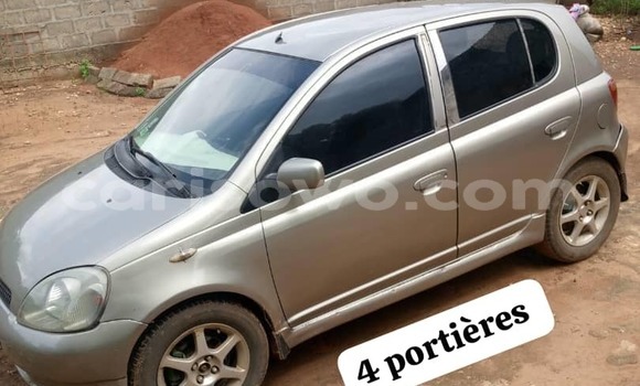 Acheter Occasion Voiture Toyota Yaris Gris à Cotonou, Benin Acheter Occasion Voiture Toyota Yaris Gris à Cotonou, Benin
