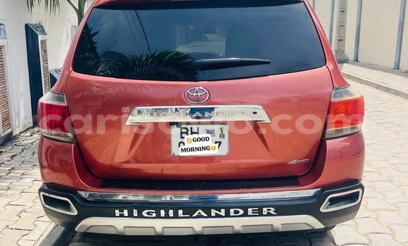 Acheter Occasion Voiture Toyota Highlander Rouge à Cotonou, Benin Acheter Occasion Voiture Toyota Highlander Rouge à Cotonou, Benin