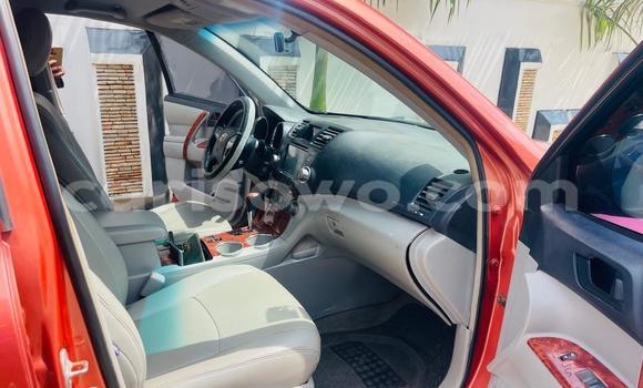 Acheter Occasion Voiture Toyota Highlander Rouge à Cotonou, Benin Acheter Occasion Voiture Toyota Highlander Rouge à Cotonou, Benin