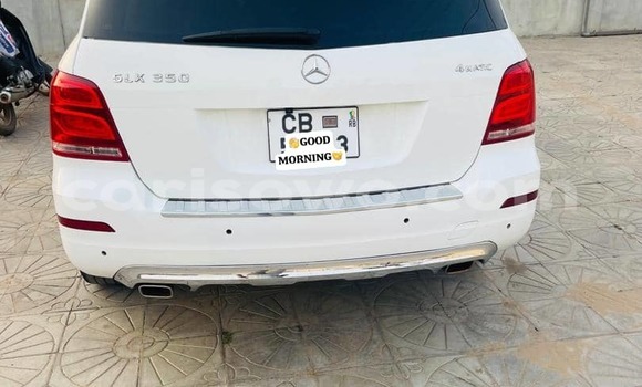 Sayi Na hannu Mercedes-Benz GLK–Class White Mota in Cotonou a Benin Sayi Na hannu Mercedes-Benz GLK–Class White Mota in Cotonou a Benin