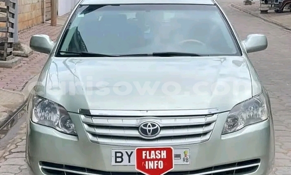 Ra Àlòkù Toyota Avalon funfun Ọkọ̀ in Cotonou ni Benin Ra Àlòkù Toyota Avalon funfun Ọkọ̀ in Cotonou ni Benin