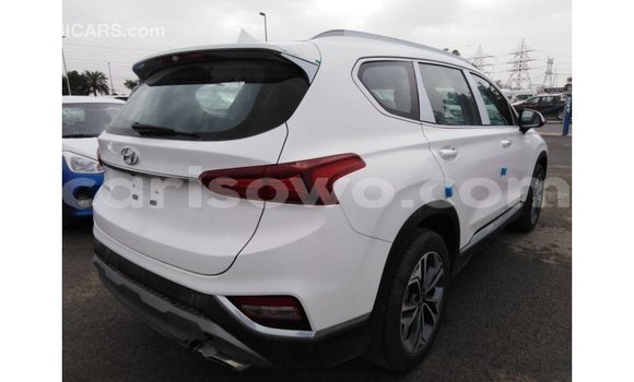 Ra Imported Hyundai Santa Fe funfun Ọkọ̀ in Import - Dubai ni Benin Ra Imported Hyundai Santa Fe funfun Ọkọ̀ in Import - Dubai ni Benin