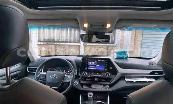 Ra Àlòkù Toyota Highlander Red Ọkọ̀ in Cotonou ni Benin Ra Àlòkù Toyota Highlander Red Ọkọ̀ in Cotonou ni Benin
