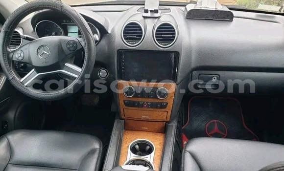 Ra Àlòkù Mercedes-Benz CL-klasse Black Ọkọ̀ in Cotonou ni Benin Ra Àlòkù Mercedes-Benz CL-klasse Black Ọkọ̀ in Cotonou ni Benin