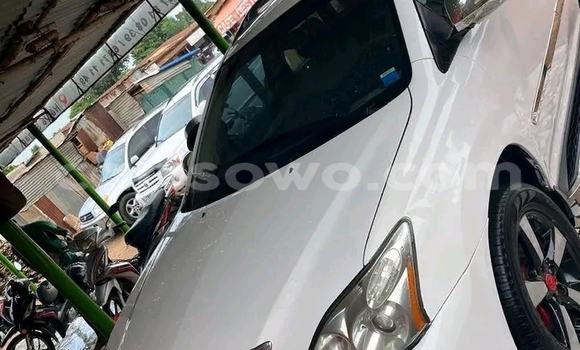 Ra Àlòkù Lexus RX 330 funfun Ọkọ̀ in Cotonou ni Benin Ra Àlòkù Lexus RX 330 funfun Ọkọ̀ in Cotonou ni Benin