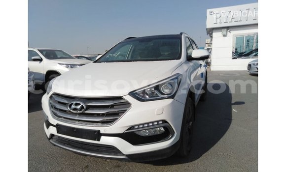 Acheter Import Voiture Hyundai Santa Fe Blanc à Import - Dubai, Benin Acheter Import Voiture Hyundai Santa Fe Blanc à Import - Dubai, Benin