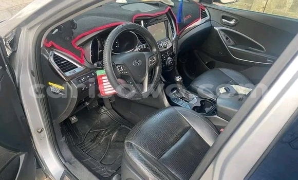 Ra Àlòkù Hyundai Santa Fe Miiran Ọkọ̀ in Cotonou ni Benin Ra Àlòkù Hyundai Santa Fe Miiran Ọkọ̀ in Cotonou ni Benin