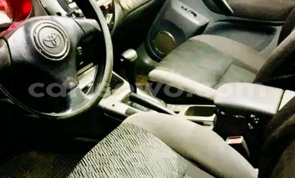 Ra Àlòkù Toyota RAV4 funfun Ọkọ̀ in Cotonou ni Benin Ra Àlòkù Toyota RAV4 funfun Ọkọ̀ in Cotonou ni Benin