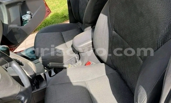 Ra Àlòkù Toyota Matrix Red Ọkọ̀ in Cotonou ni Benin Ra Àlòkù Toyota Matrix Red Ọkọ̀ in Cotonou ni Benin