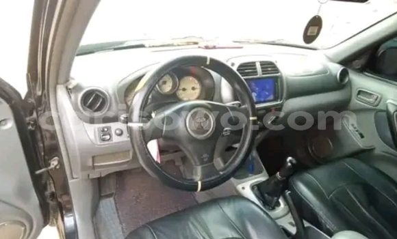 Ra Àlòkù Toyota RAV4 Black Ọkọ̀ in Cotonou ni Benin Ra Àlòkù Toyota RAV4 Black Ọkọ̀ in Cotonou ni Benin