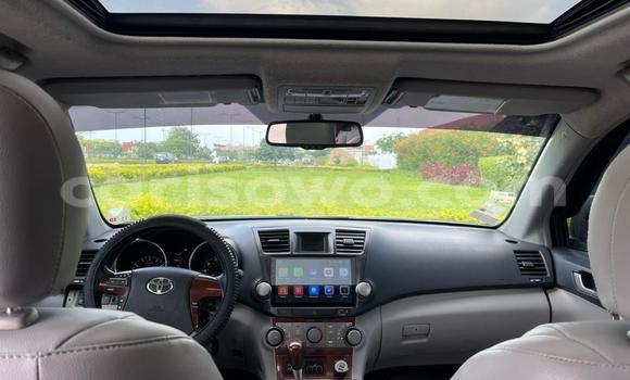 Ra Àlòkù Toyota Highlander Silver Ọkọ̀ in Cotonou ni Benin Ra Àlòkù Toyota Highlander Silver Ọkọ̀ in Cotonou ni Benin