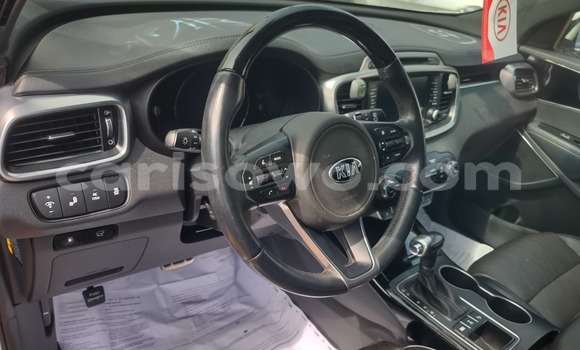 Ra Àlòkù Kia Sorento funfun Ọkọ̀ in Cotonou ni Benin Ra Àlòkù Kia Sorento funfun Ọkọ̀ in Cotonou ni Benin