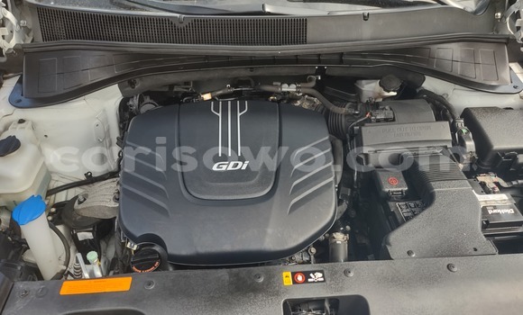 Ra Àlòkù Kia Sorento funfun Ọkọ̀ in Cotonou ni Benin Ra Àlòkù Kia Sorento funfun Ọkọ̀ in Cotonou ni Benin