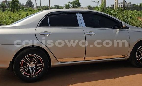 Ra Àlòkù Toyota Corolla funfun Ọkọ̀ in Cotonou ni Benin Ra Àlòkù Toyota Corolla funfun Ọkọ̀ in Cotonou ni Benin