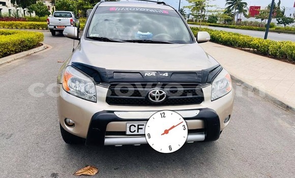 Buy Used Toyota RAV4 Other Car in Cotonou in Benign