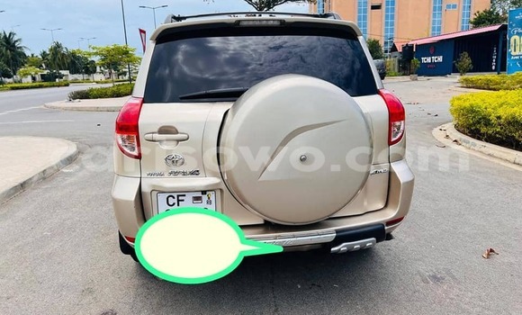 Ra Àlòkù Toyota RAV4 Miiran Ọkọ̀ in Cotonou ni Benin Ra Àlòkù Toyota RAV4 Miiran Ọkọ̀ in Cotonou ni Benin