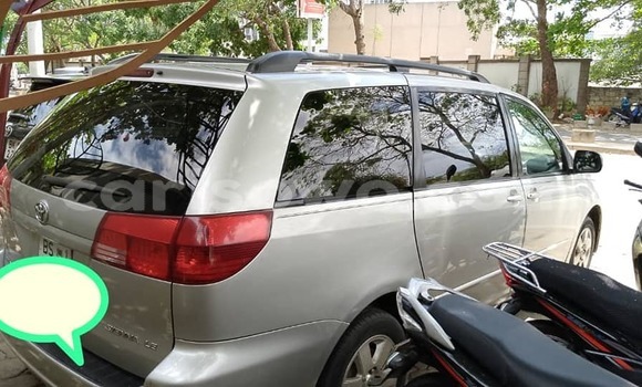Ra Àlòkù Toyota Sienna Miiran Ọkọ̀ in Cotonou ni Benin Ra Àlòkù Toyota Sienna Miiran Ọkọ̀ in Cotonou ni Benin