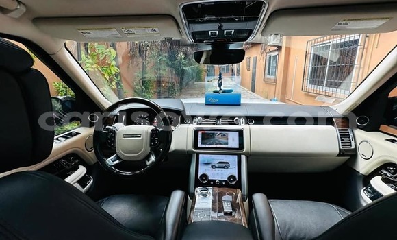 Ra Àlòkù Land Rover Range Rover Vogue funfun Ọkọ̀ in Cotonou ni Benin Ra Àlòkù Land Rover Range Rover Vogue funfun Ọkọ̀ in Cotonou ni Benin