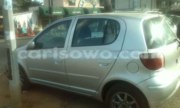 Sayi Na hannu Toyota Yaris Azurfa Mota in Cotonou a Benin Sayi Na hannu Toyota Yaris Azurfa Mota in Cotonou a Benin