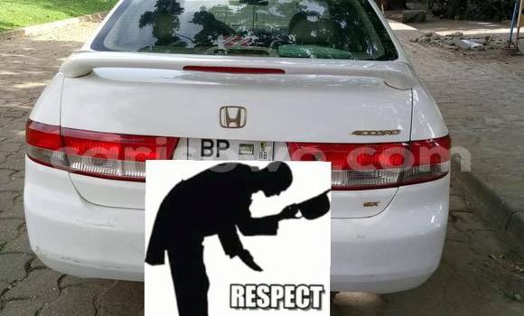 Sayi Na hannu Honda Accord White Mota in Cotonou a Benin Sayi Na hannu Honda Accord White Mota in Cotonou a Benin