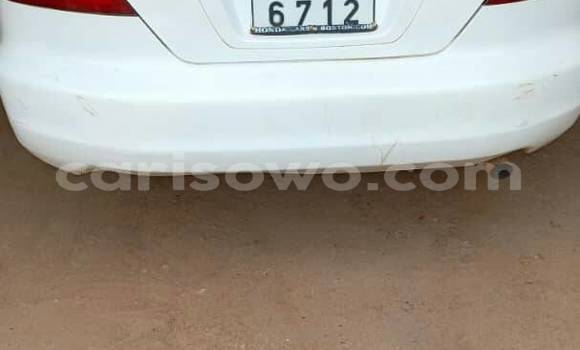 Buy Used Honda Accord White Car in Cotonou in Benign Buy Used Honda Accord White Car in Cotonou in Benign